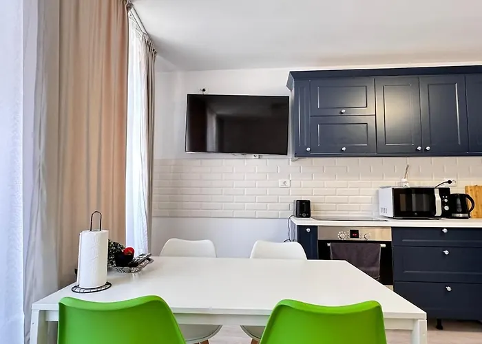 Apartment In A Historic Center Of Brasov